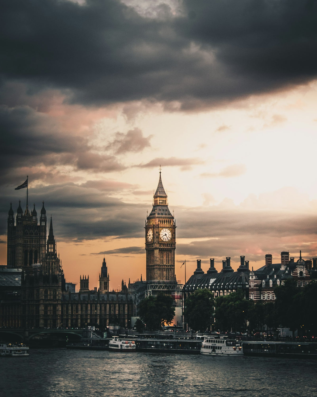 UK Limited Company Non Resident Package by Digitixer